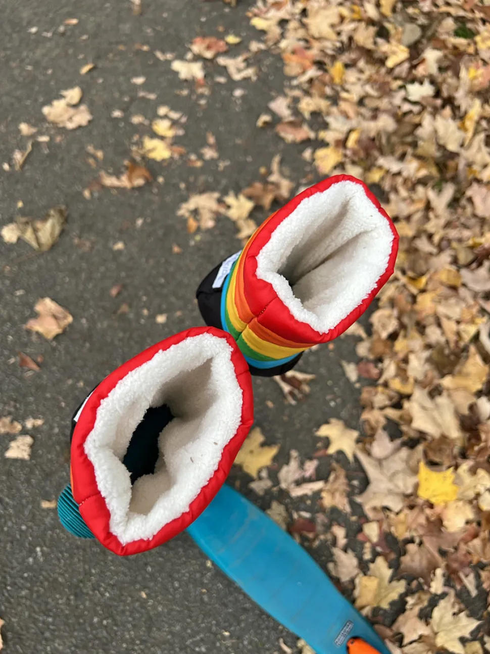 7 A.M. Enfant KIDS Warmmuffs - Rainbow (2T-4T)