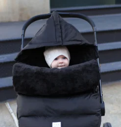7 A.M. Enfant POD Footmuff, Medium/Large (18M-3T) - Black Plush