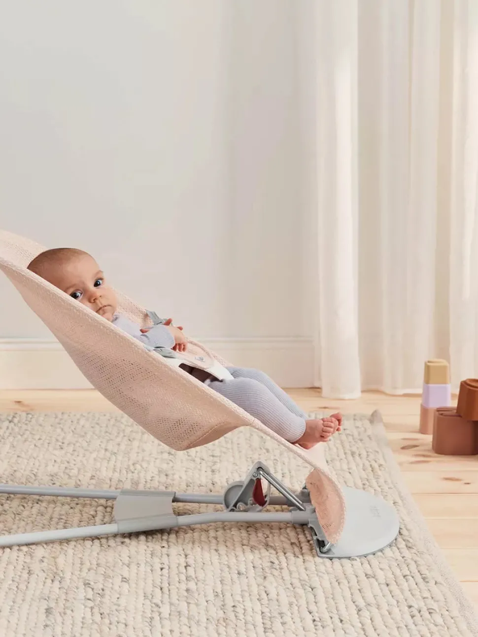 BabyBjörn Bouncer Balance Soft, Light Gray Frame Mesh Pearly Pink/Grey