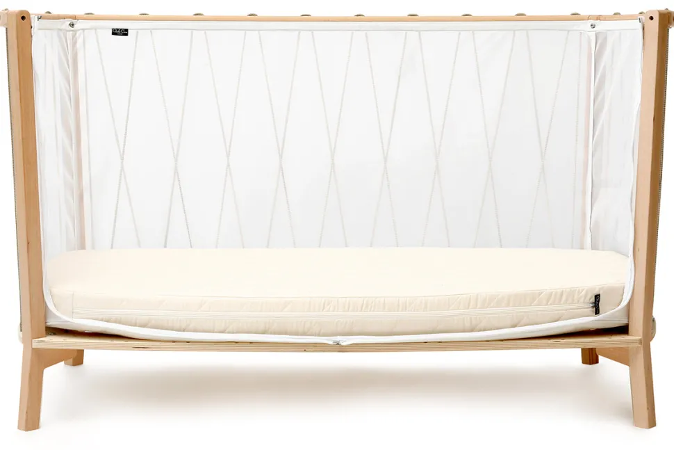Charlie Crane KIMI Baby Bed with Foam Mattress - Hazelnut