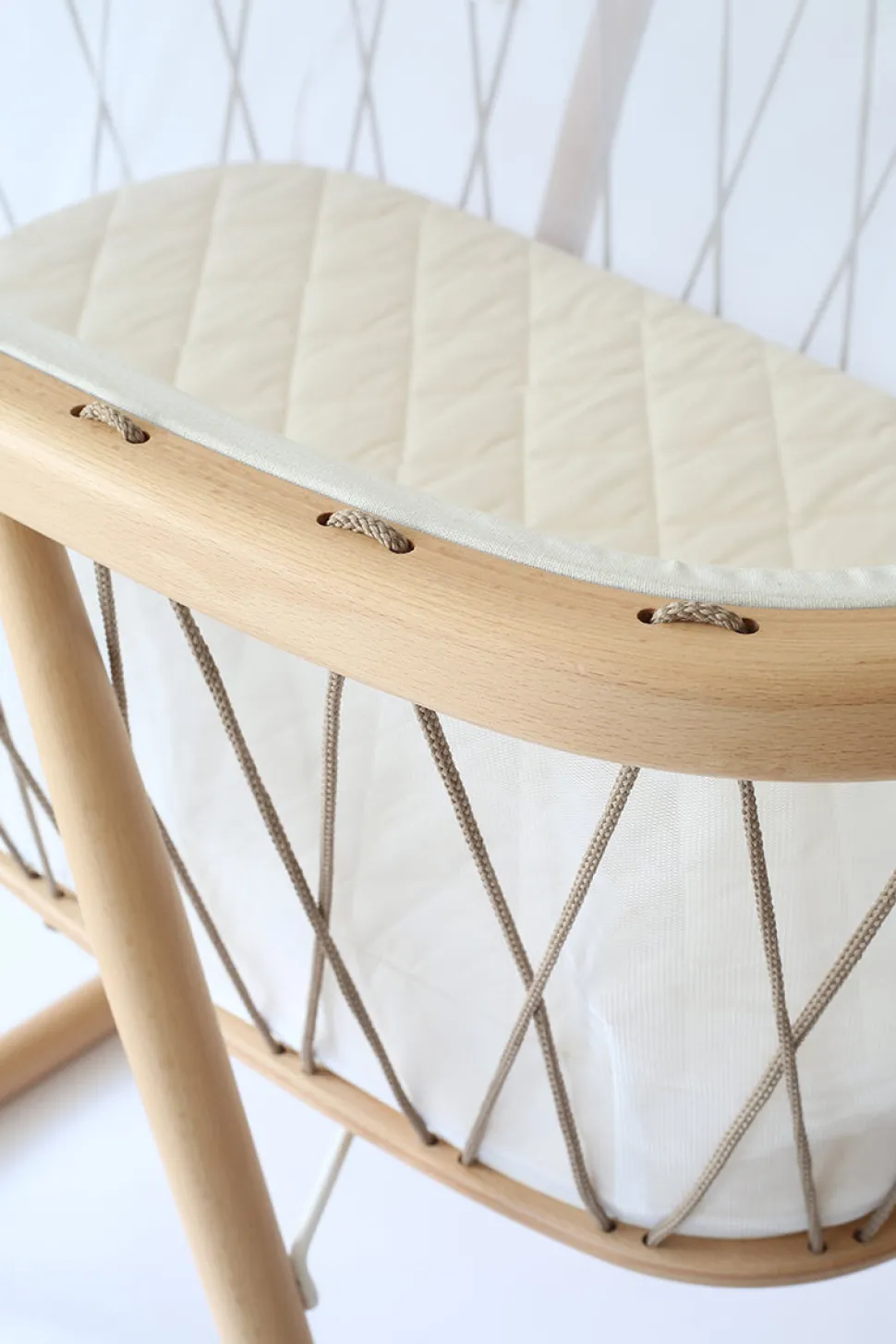 Charlie Crane KUMI Mesh Crib - Hazelnut