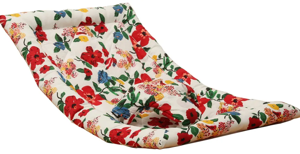 Charlie Crane LEVO Baby Rocker - Walnut / Le Petit Lucas du Tertre Hibiscus