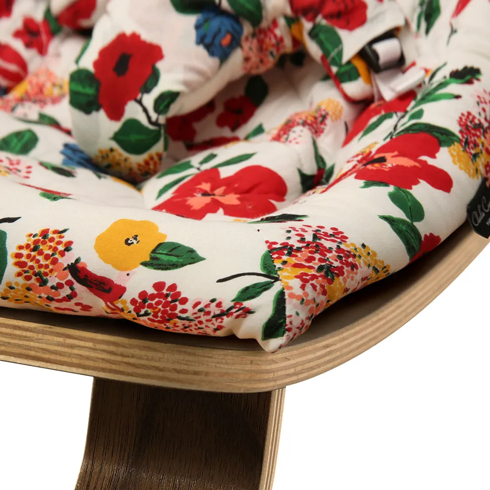 Charlie Crane LEVO Baby Rocker - Walnut / Le Petit Lucas du Tertre Hibiscus