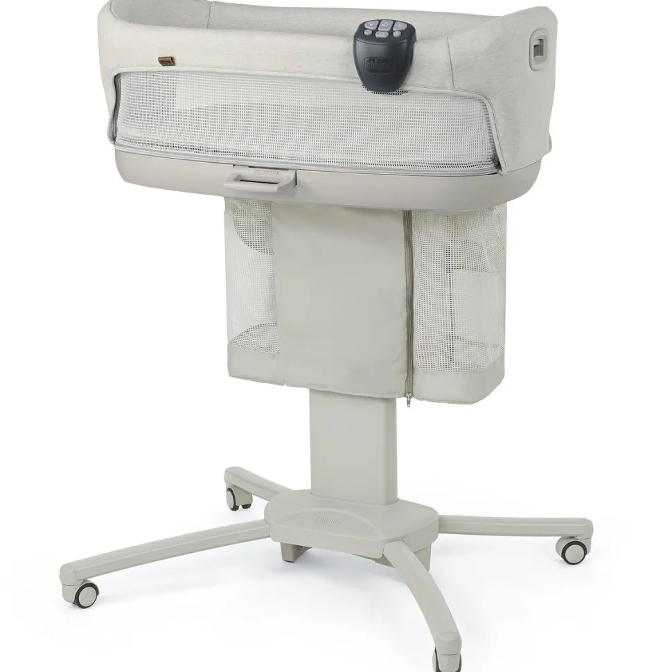 Chicco Close to You Bedside Bassinet - Oat