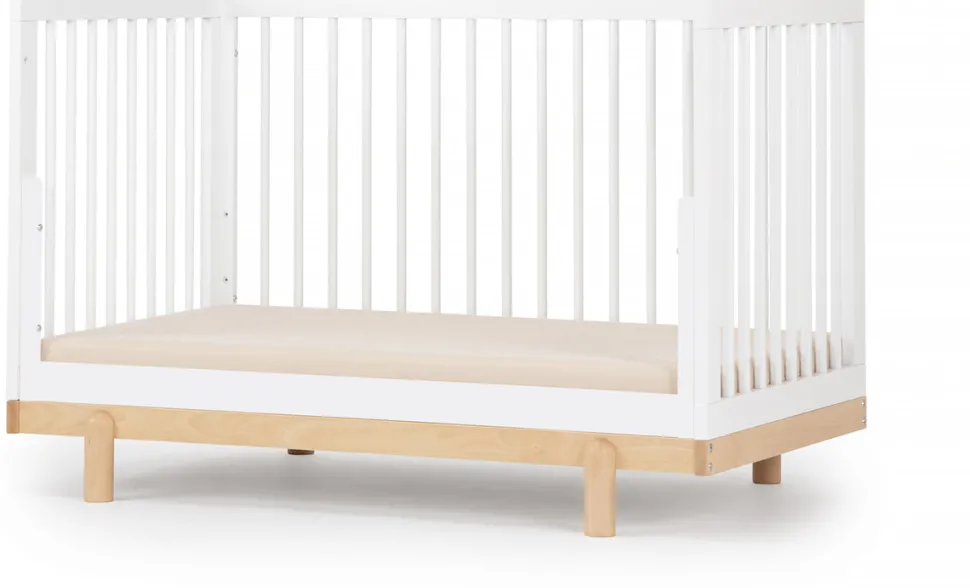 dadada Bliss 4-in-1 Convertible Crib - White / Natural