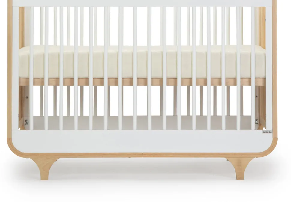 dadada Jolly 3-in-1 Convertible Crib - White / Natural