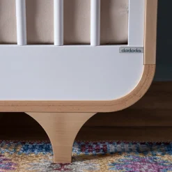 dadada Jolly 3-in-1 Convertible Crib - White / Natural