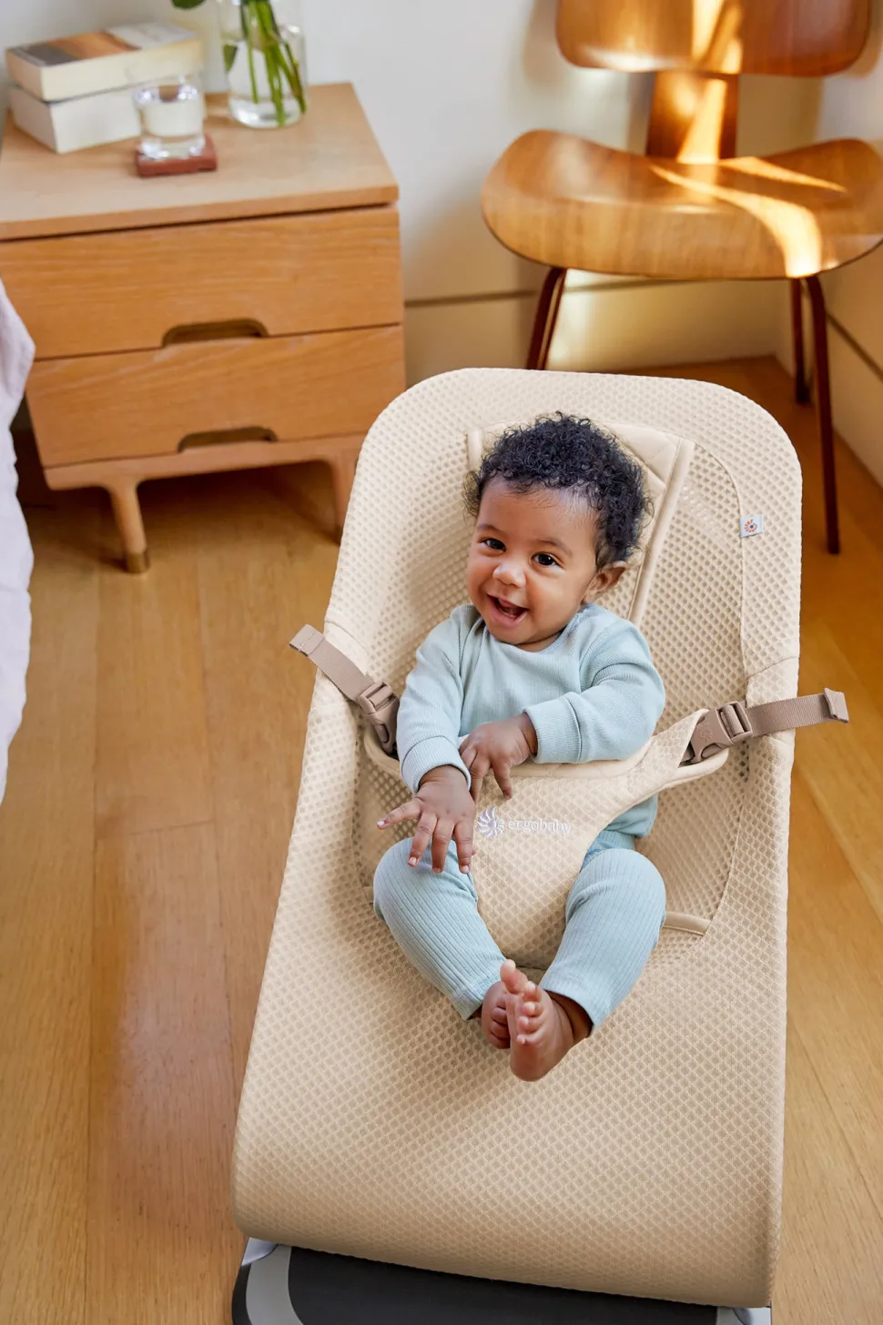 Ergobaby 3-in-1 Evolve Mesh Bouncer - Cream