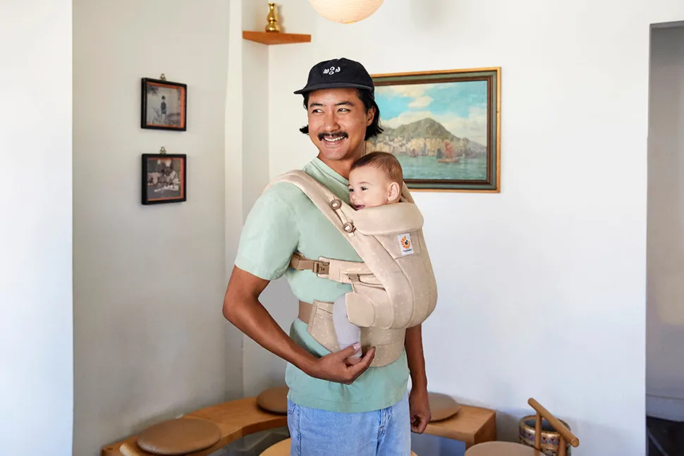 Ergobaby Omni Dream Baby Carrier - Natural Dots
