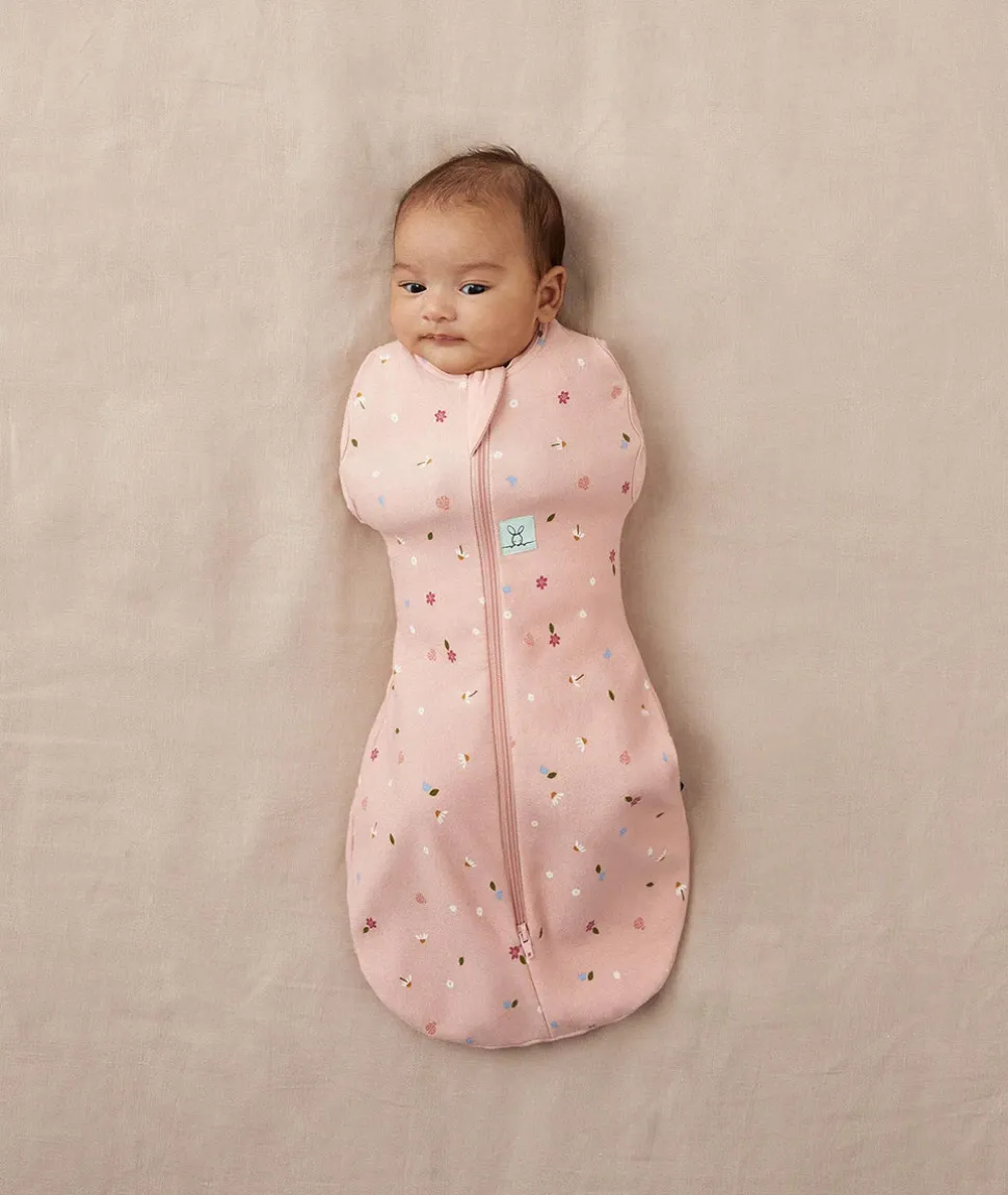 ergoPouch Cocoon Swaddle Sack 1.0 TOG - Daisies, 3-6 Months