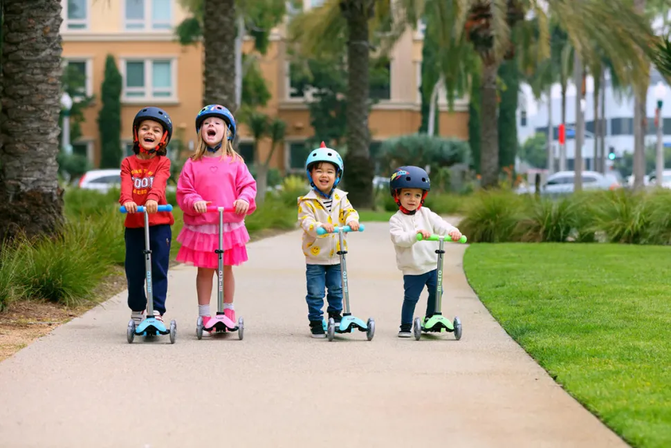 Micro Kickboard Micro Mini Glow Plus LED Scooter (2-5 years) - Frosty Pink