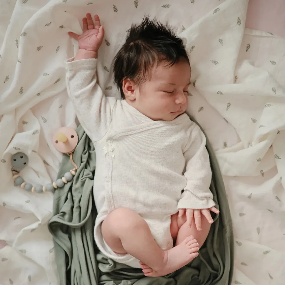 Mushie Organic Cotton Muslin Swaddle Blanket - Leaves