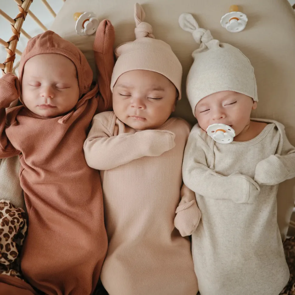 Mushie Ribbed Knotted Baby Gown - Blush