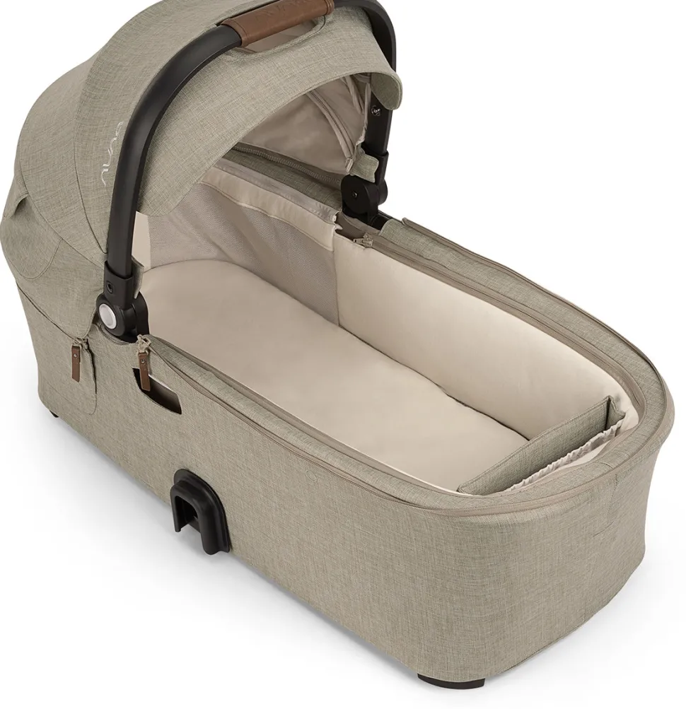 Nuna DEMI Next Bassinet + Stand - Hazelwood
