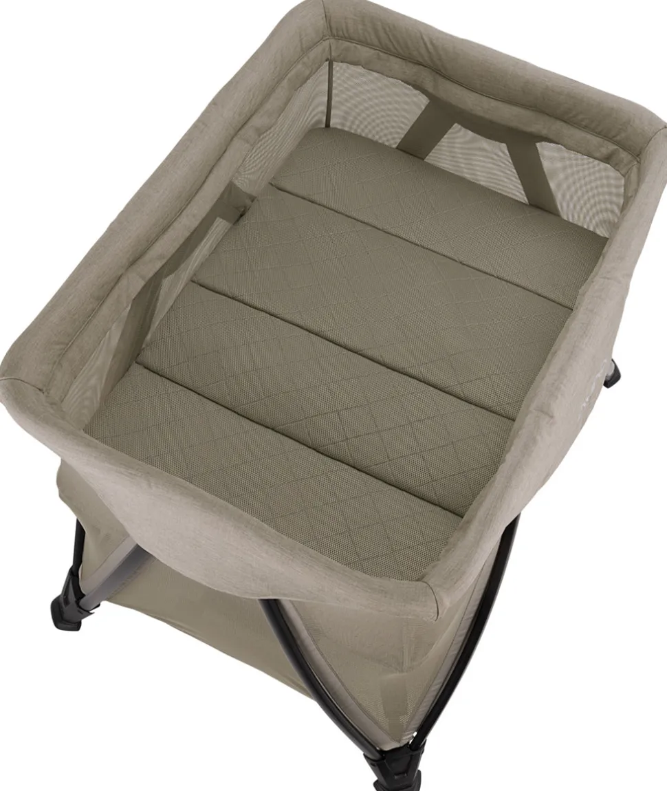 Nuna SENA Aire Playard with Zip-Off Bassinet - Hazelwood