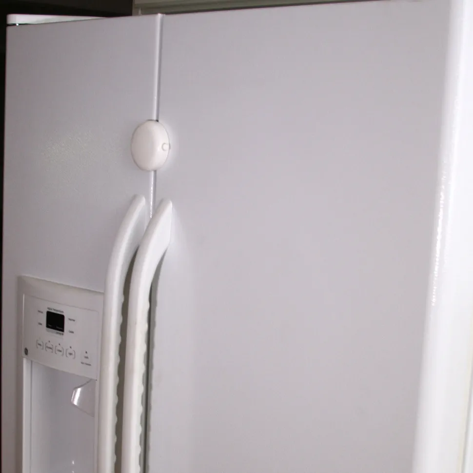 Qdos Adhesive Fridge/Freezer Lock - White