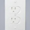 Qdos Universal Self-Closing Outlet Cover - White