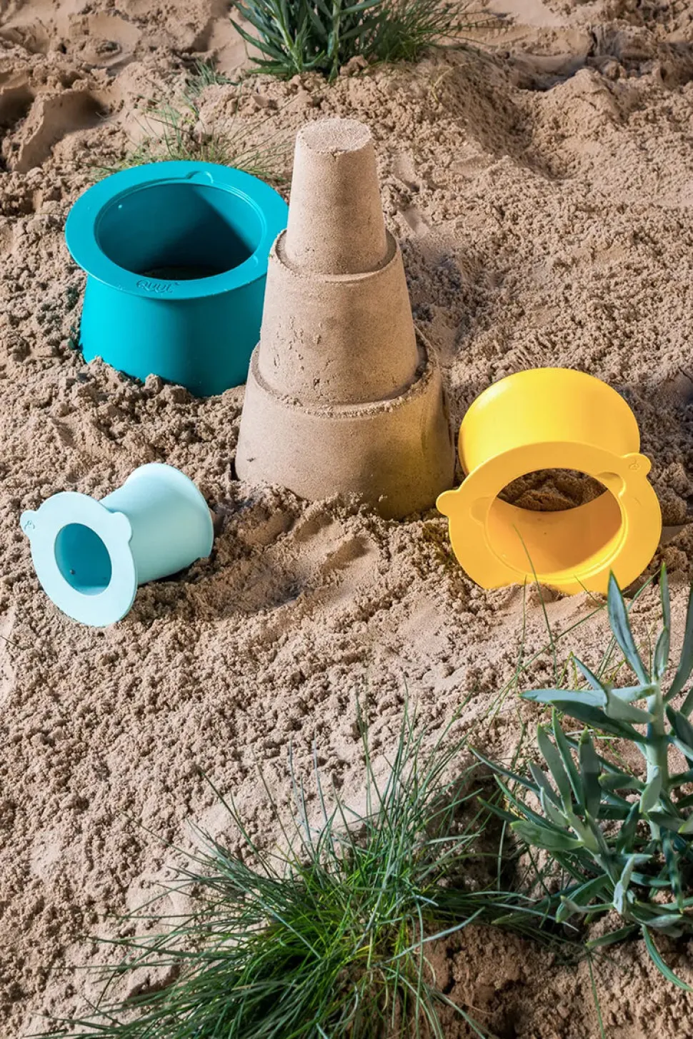 Quut Alto Sandcastle Builder - Cherry