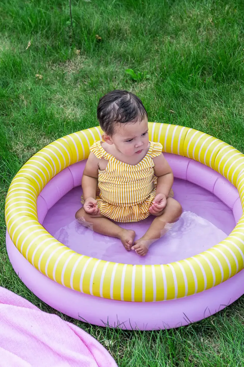 Quut Dippy Kids Small Inflatable Pool (32 inches) - Banana Pink