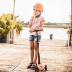 Scoot & Ride HighwayKick3 LED Scooter - Peach