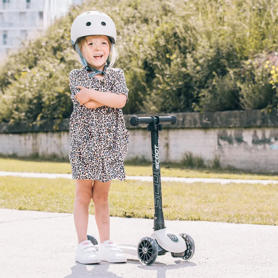 Scoot & Ride HighwayKick3 LED Scooter - Ash