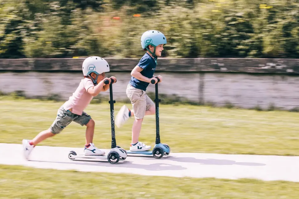 Scoot & Ride HighwayKick3 LED Scooter - Steel