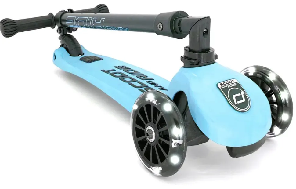 Scoot & Ride HighwayKick3 LED Scooter - Blueberry