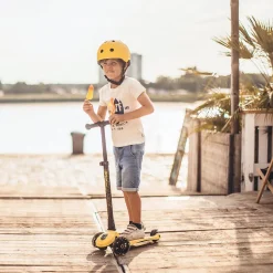 Scoot & Ride HighwayKick3 LED Scooter - Lemon