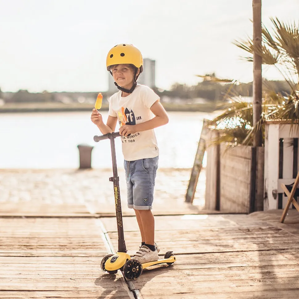 Scoot & Ride HighwayKick3 LED Scooter - Lemon