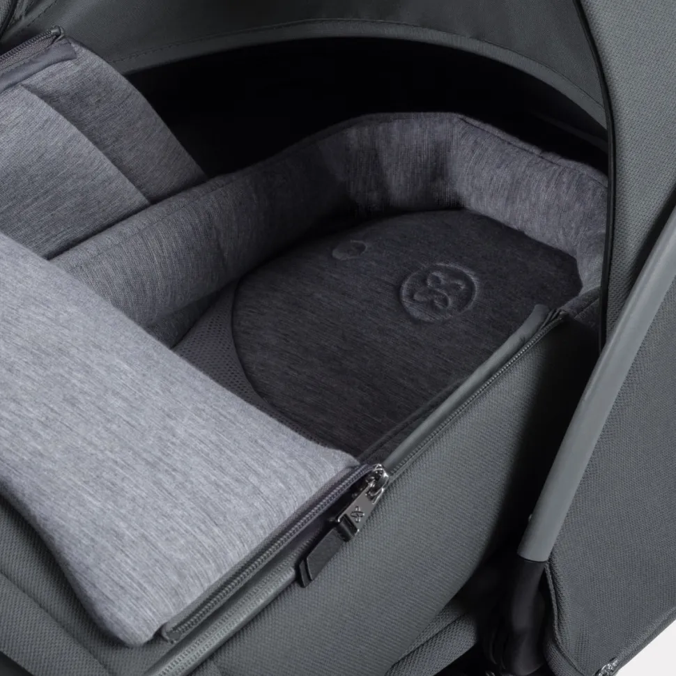 Silver Cross Dune Newborn Pod - Glacier