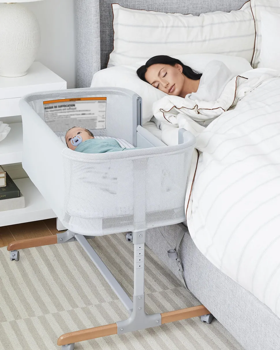 Skip Hop Cozy-Up 2-in-1 Bedside Sleeper & Bassinet - Grey