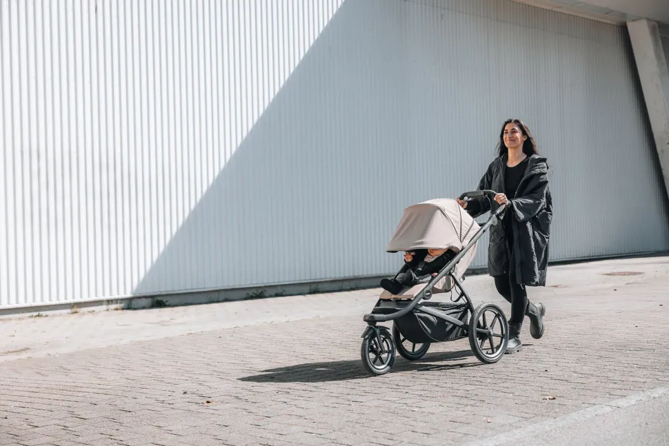 Thule Urban Glide 3 Single Jogging Stroller + Cup Holder - Tinted Taupe (Brixy Exclusive)