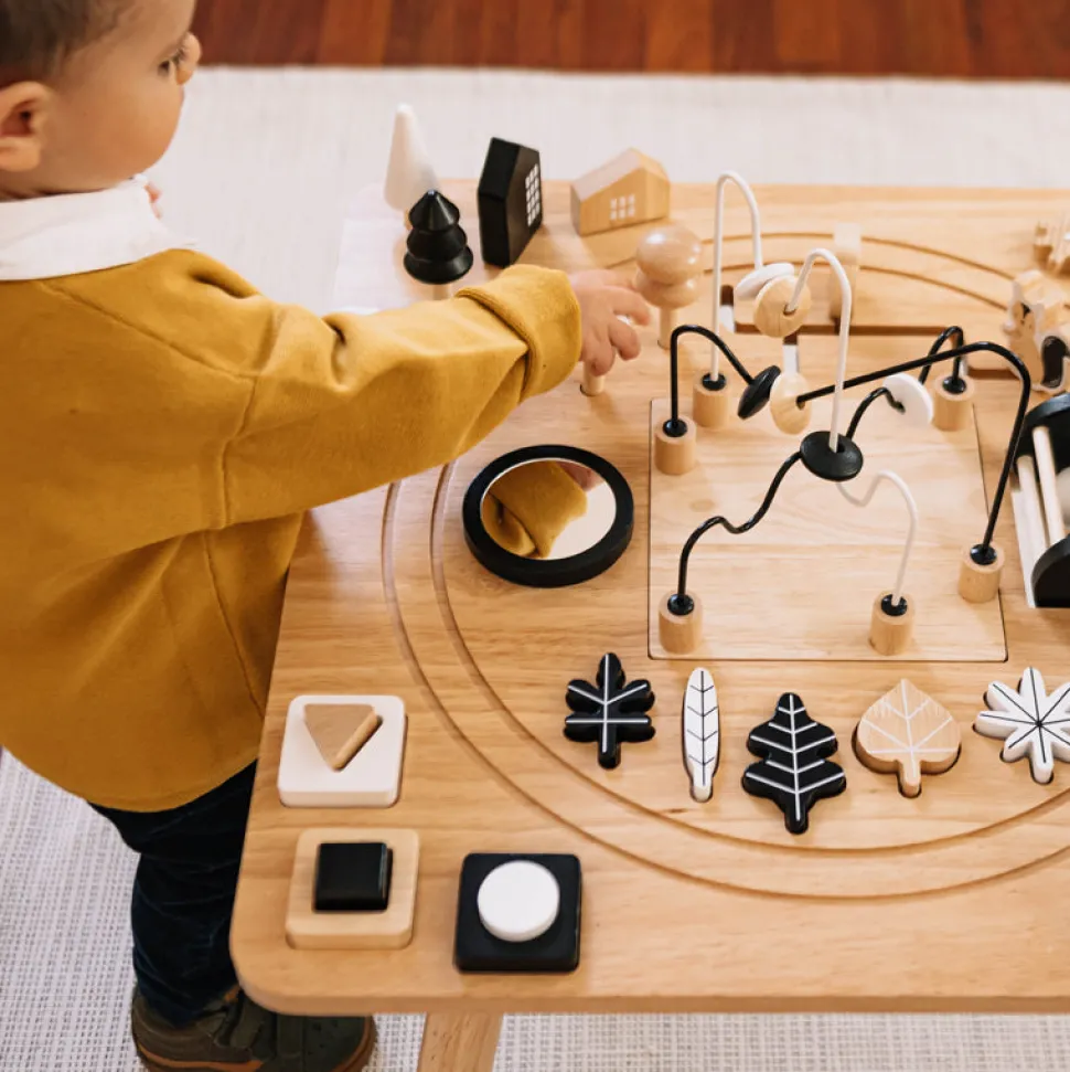 Wonder & Wise Awesome Activity Table