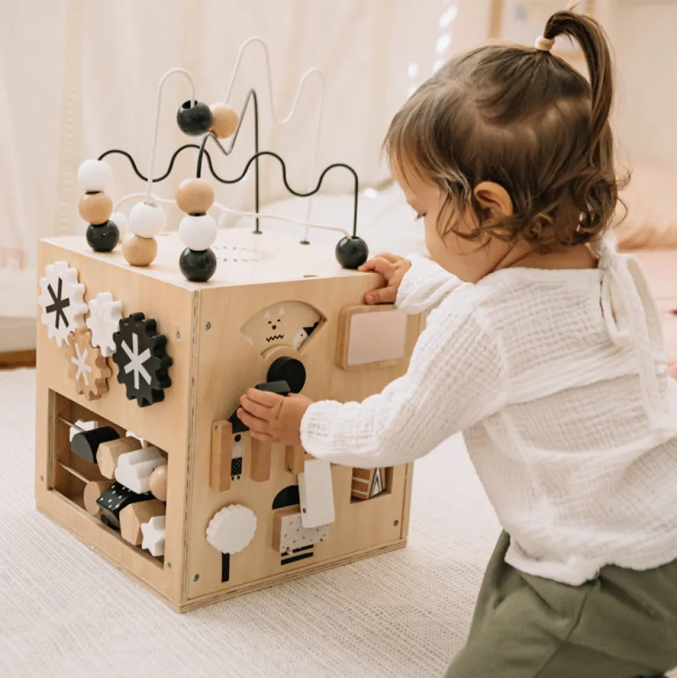 Wonder & Wise Busy Box